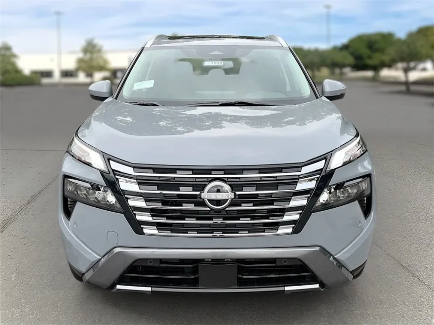 2024 Nissan Rogue SL photo 1
