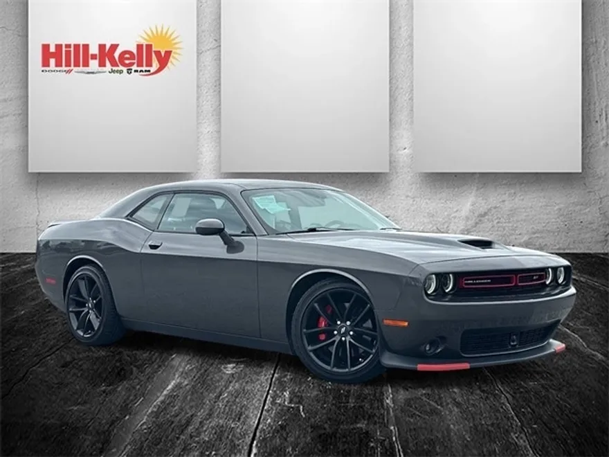 2022 Dodge Challenger GT photo 1