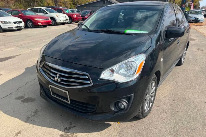 2019 Mitsubishi Mirage G4 SE photo 1