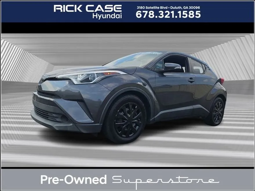 2019 Toyota C-HR LE photo 1