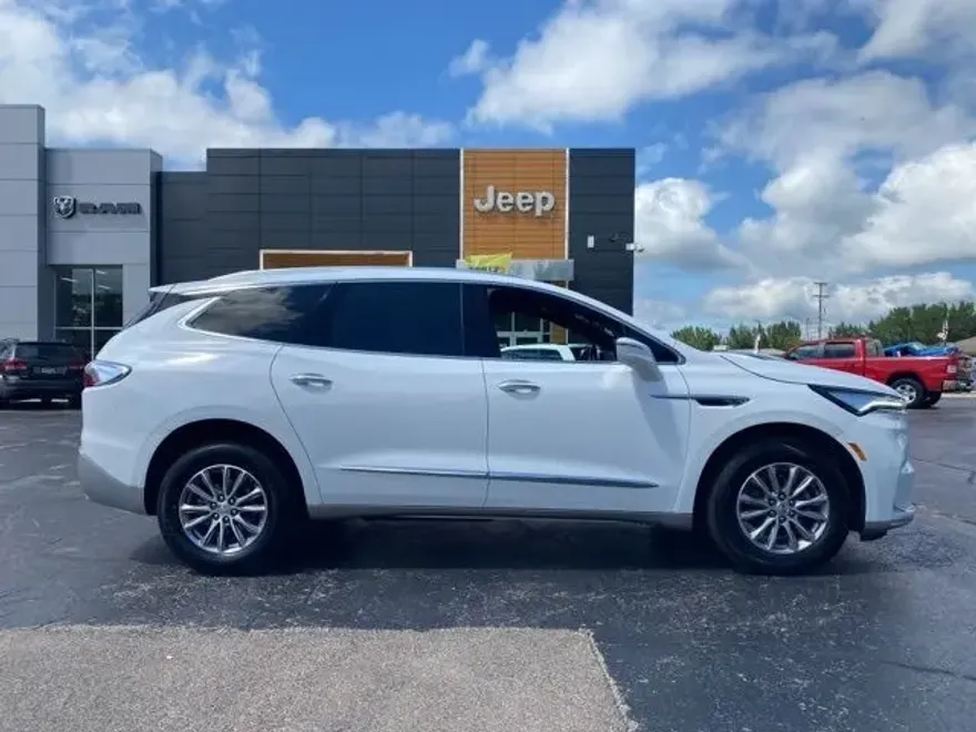 2024 Buick Enclave Premium photo 1
