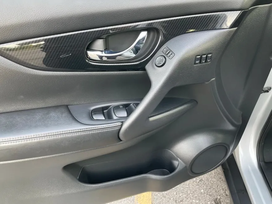 2019 Nissan Rogue SL AWD photo 1