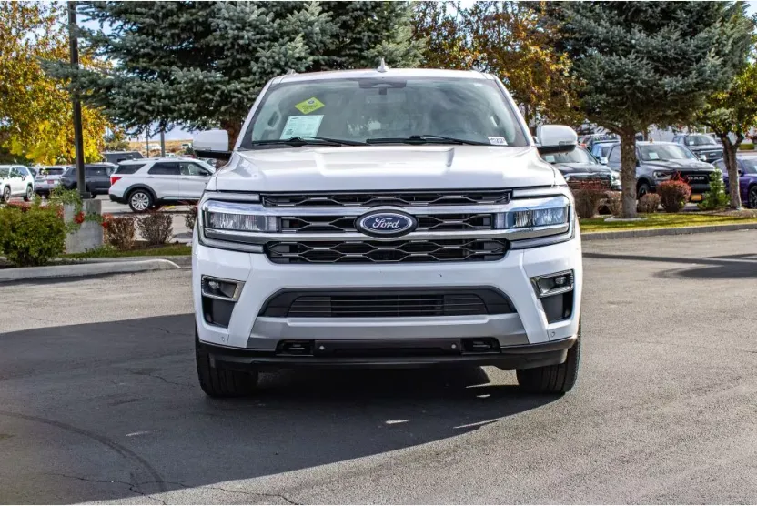 2023 Ford Expedition MAX Limited photo 1