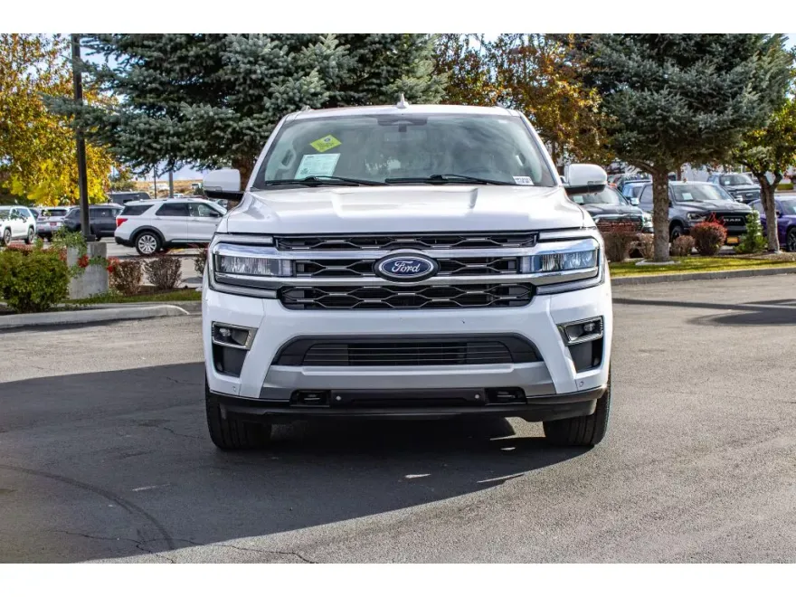 2023 Ford Expedition MAX Limited photo 1