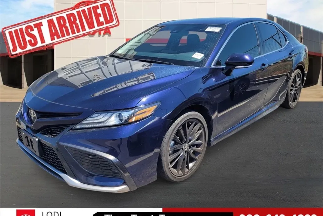 2022 Toyota Camry XSE photo 1