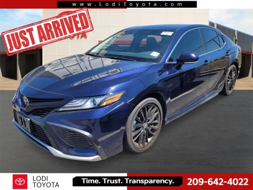 2022 Toyota Camry XSE photo 1