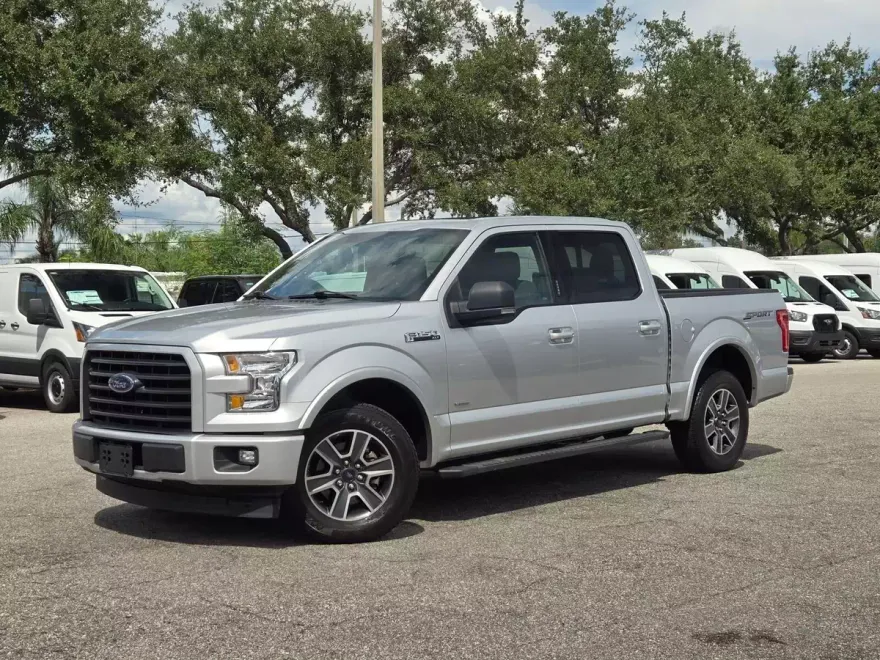 2017 Ford F-150 XLT photo 1