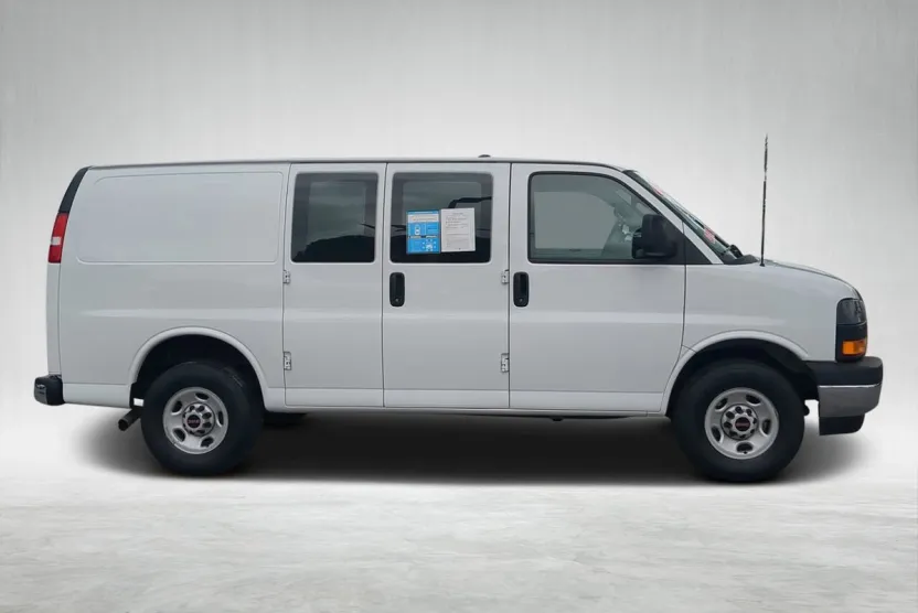 2024 Gmc Savana 2500 Cargo photo 1