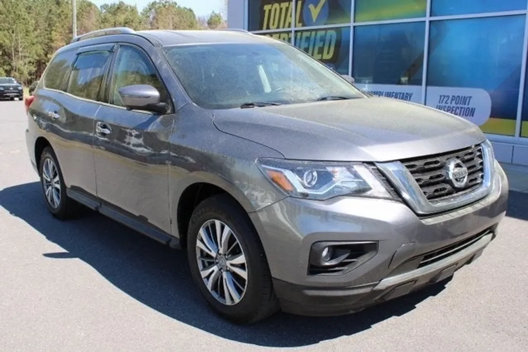 2020 Nissan Pathfinder SL photo 1