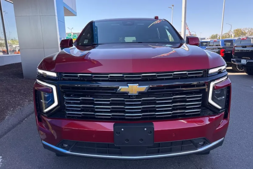 2026 Chevrolet Tahoe High Country photo 1