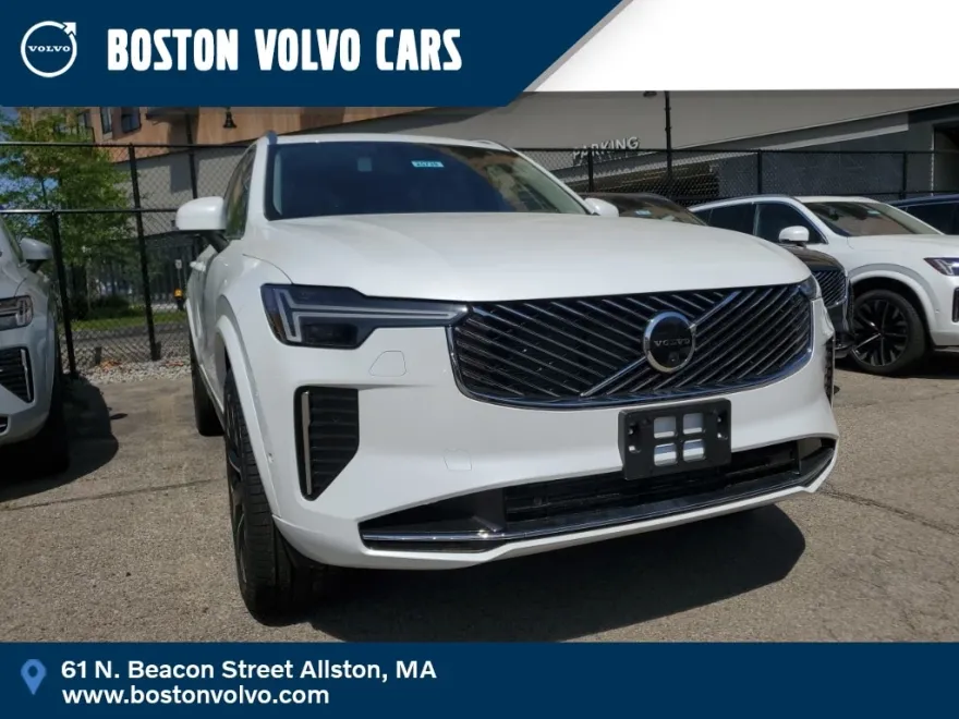 2025 Volvo XC90 T8 photo 1