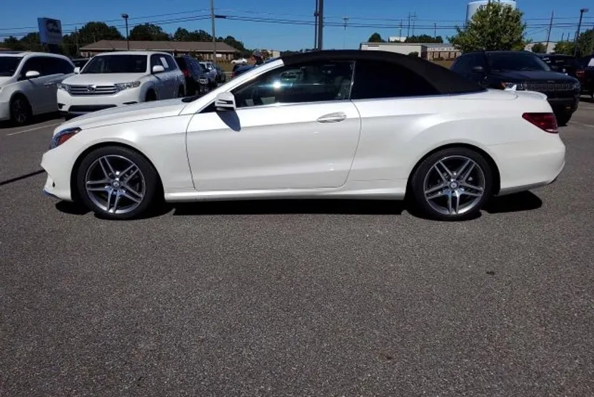 2017 Mercedes Benz E 400 photo 1