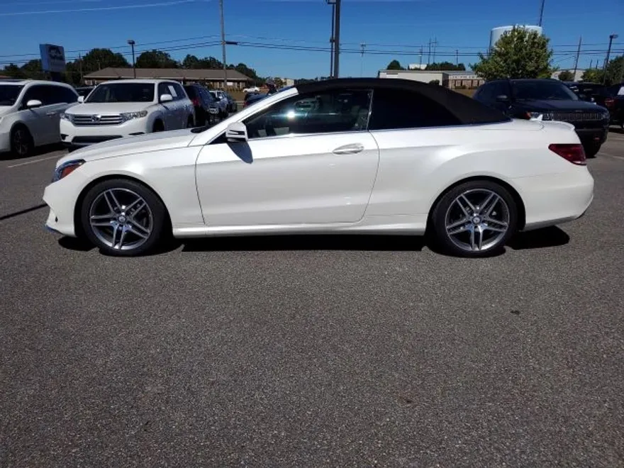 2017 Mercedes Benz E 400 photo 1