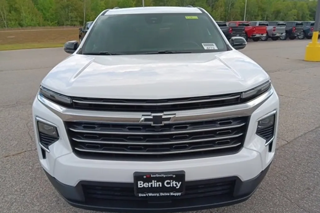 2026 Chevrolet Traverse photo 1