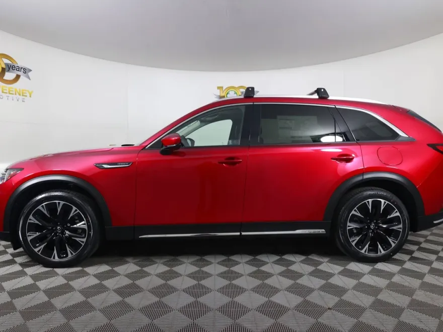 2024 Mazda CX-90 Plug-in Hybrid Premium photo 4