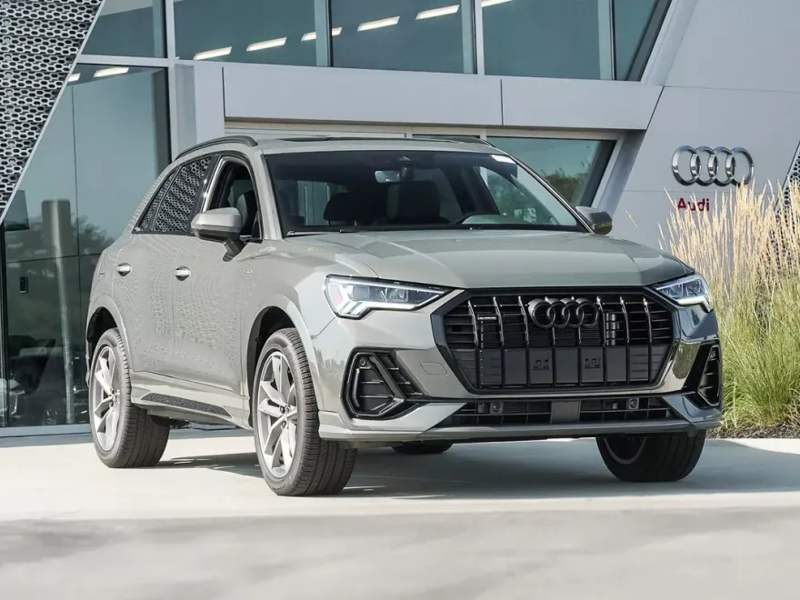 2025 Audi Q3 S line Premium photo 1