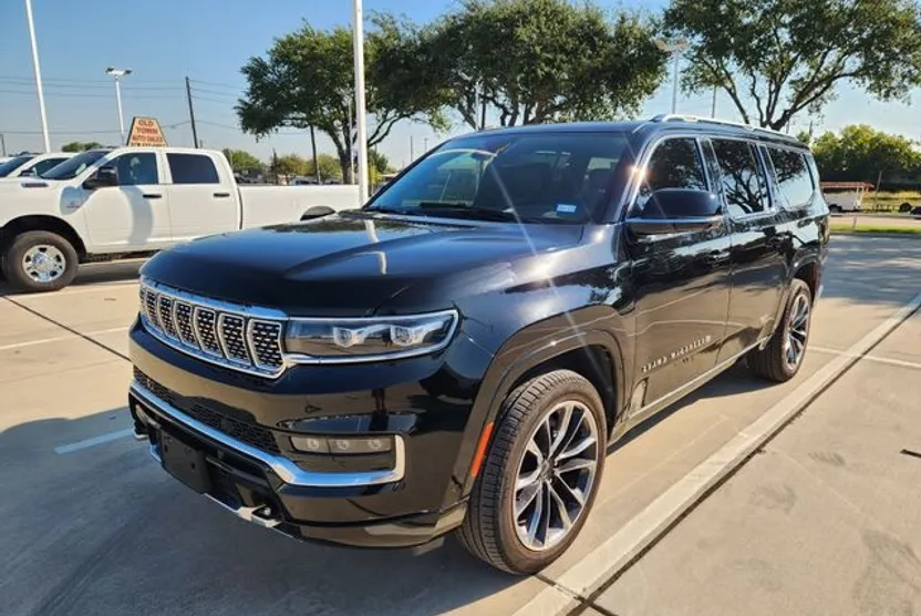 2023 Jeep Grand Wagoneer L Base photo 1