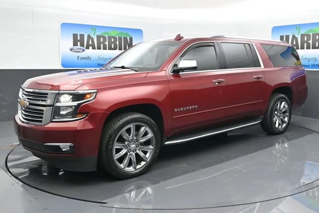2019 Chevrolet Suburban Premier photo 1