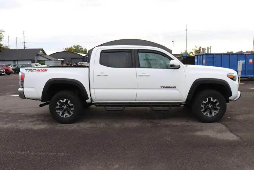 2022 Toyota Tacoma TRD V6 photo 1