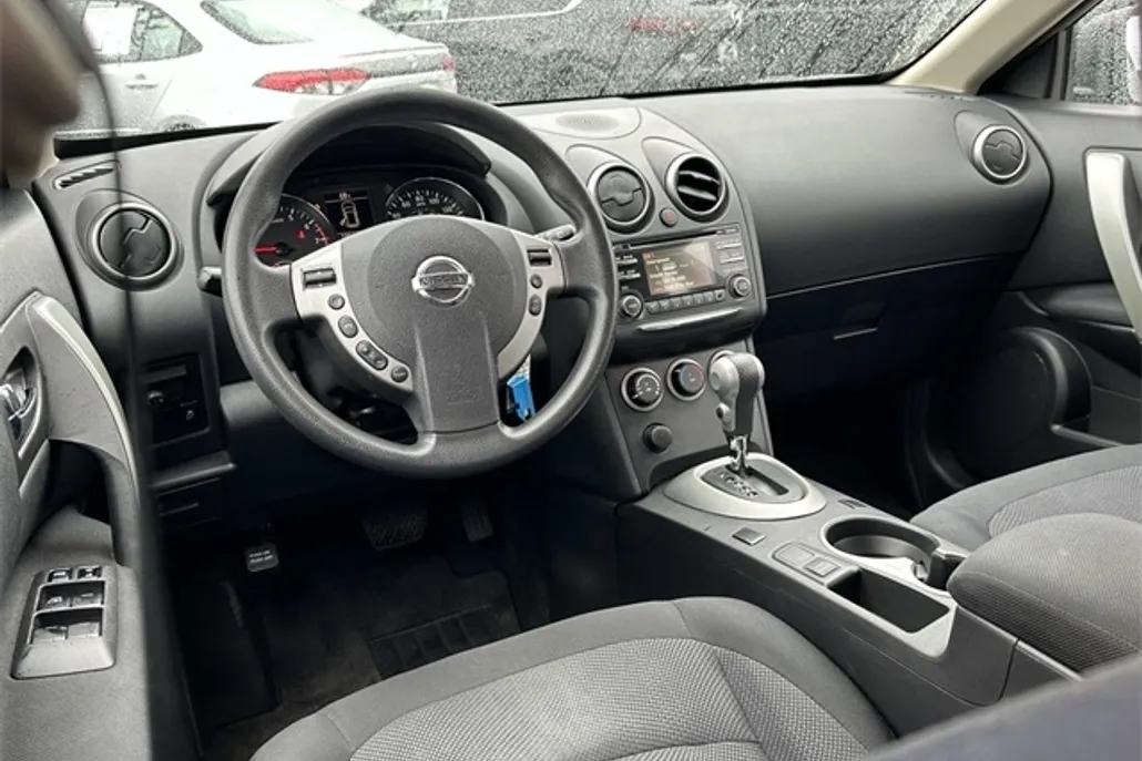 2015 Nissan Rogue Select S photo 1