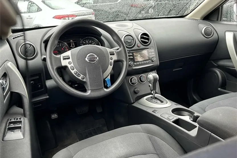 2015 Nissan Rogue Select S photo 1