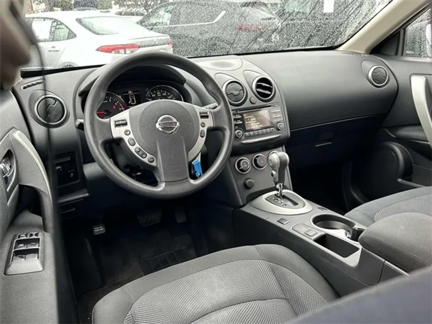 2015 Nissan Rogue Select S photo 1
