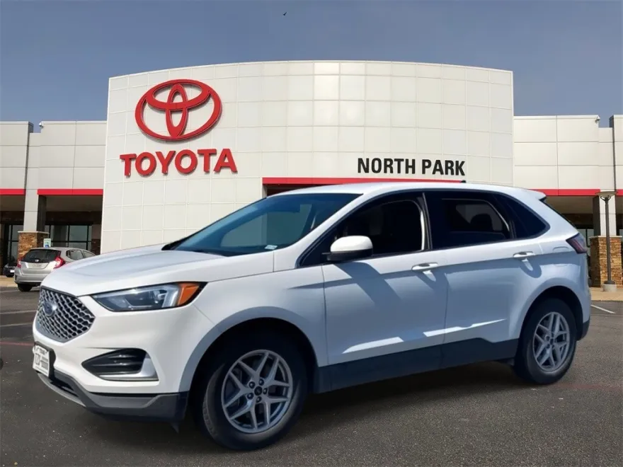 2024 Ford Edge SEL photo 1