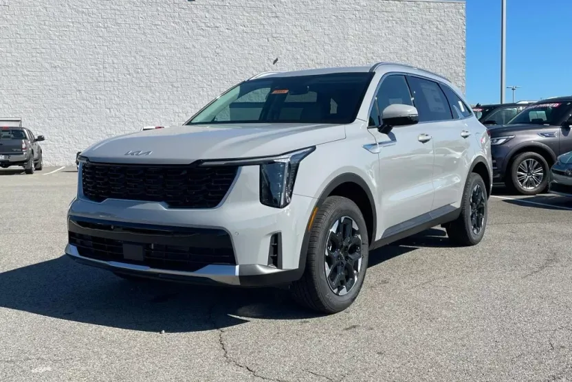 2026 Kia Sorento S photo 1