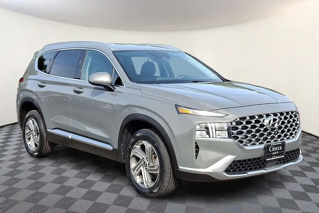 2022 Hyundai Santa Fe SEL photo 1