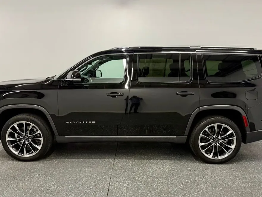 2022 Jeep Wagoneer Series III photo 1