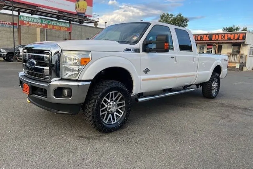 2015 Ford F-350 Lariat photo 1