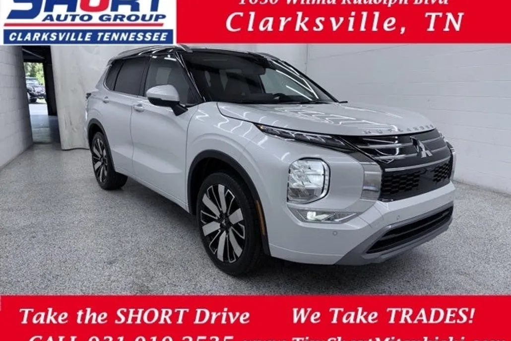 2025 Mitsubishi Outlander SEL photo 1