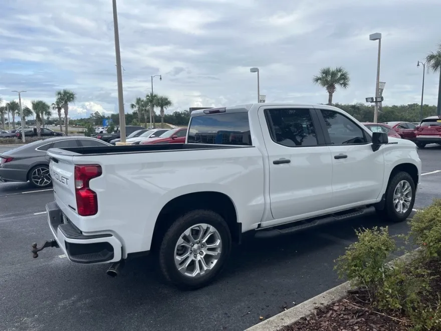 2023 Chevrolet Silverado 1500 Custom photo 1