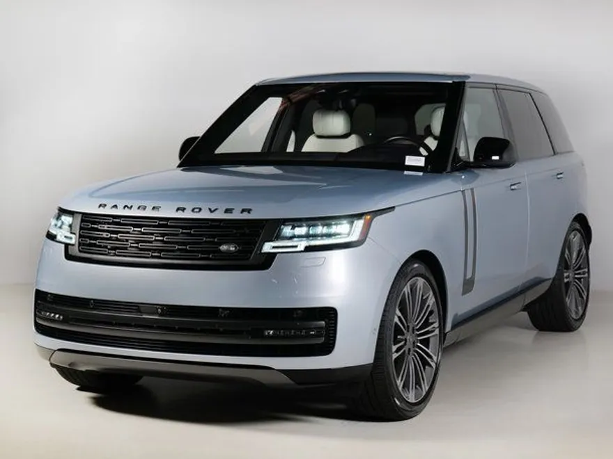 2023 Land Rover Range Rover SE photo 1