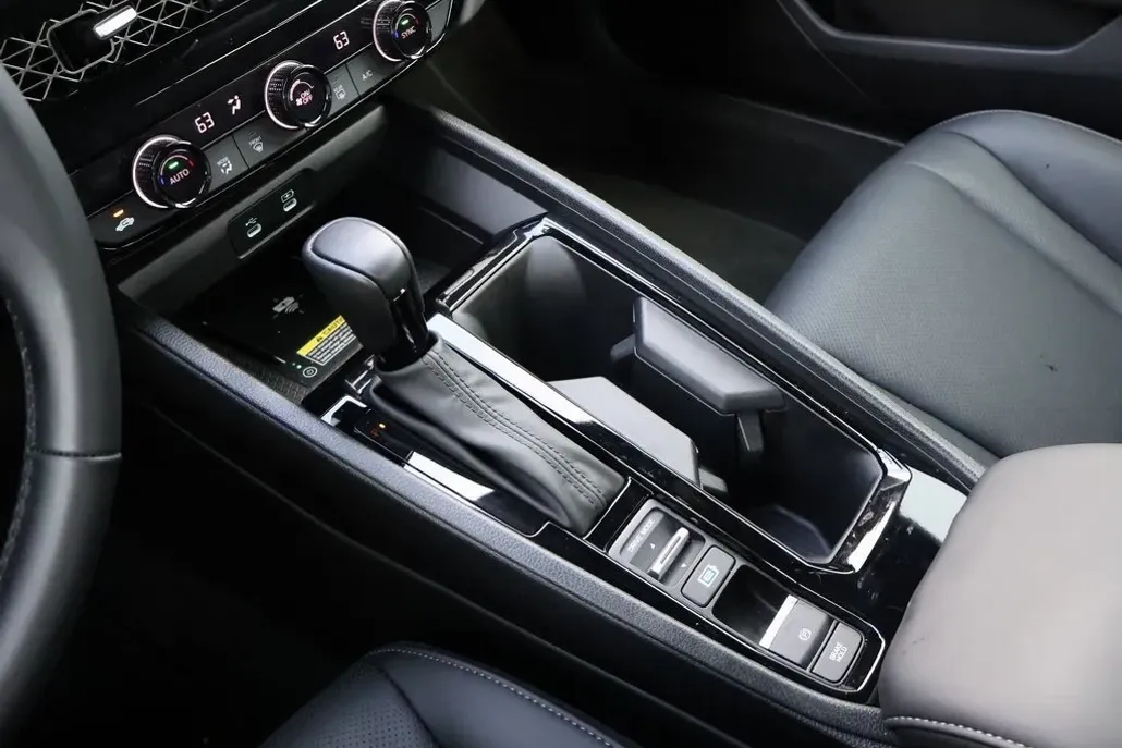 2025 Honda Accord Hybrid Sport-L photo 1