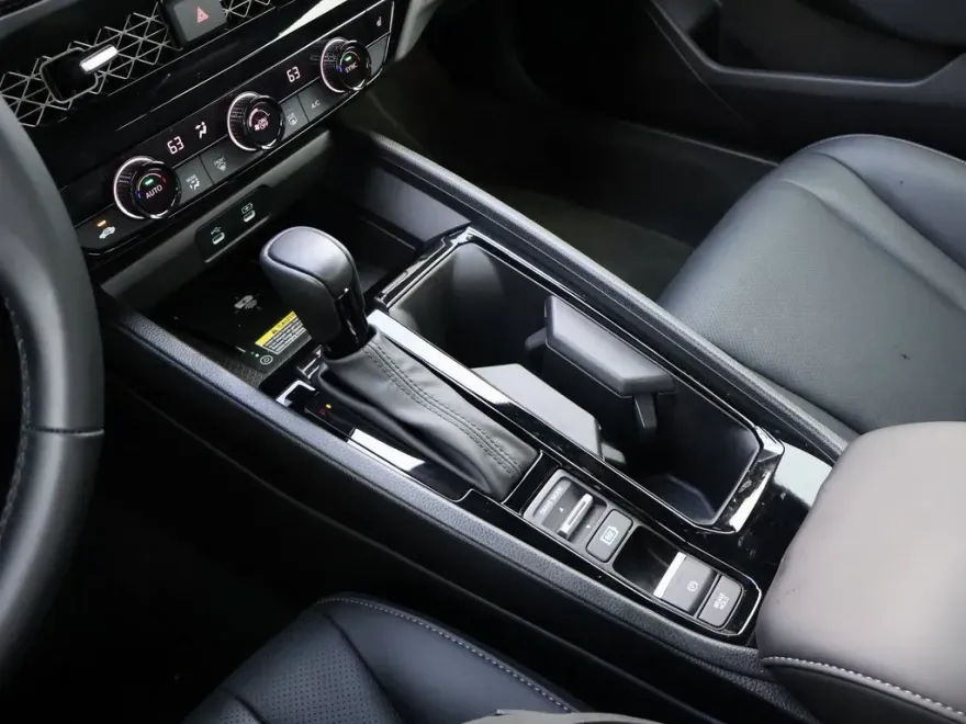 2025 Honda Accord Hybrid Sport-L photo 1
