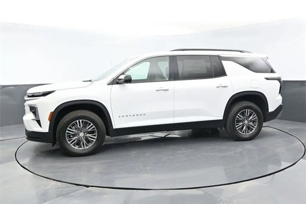 2026 Chevrolet Traverse photo 1