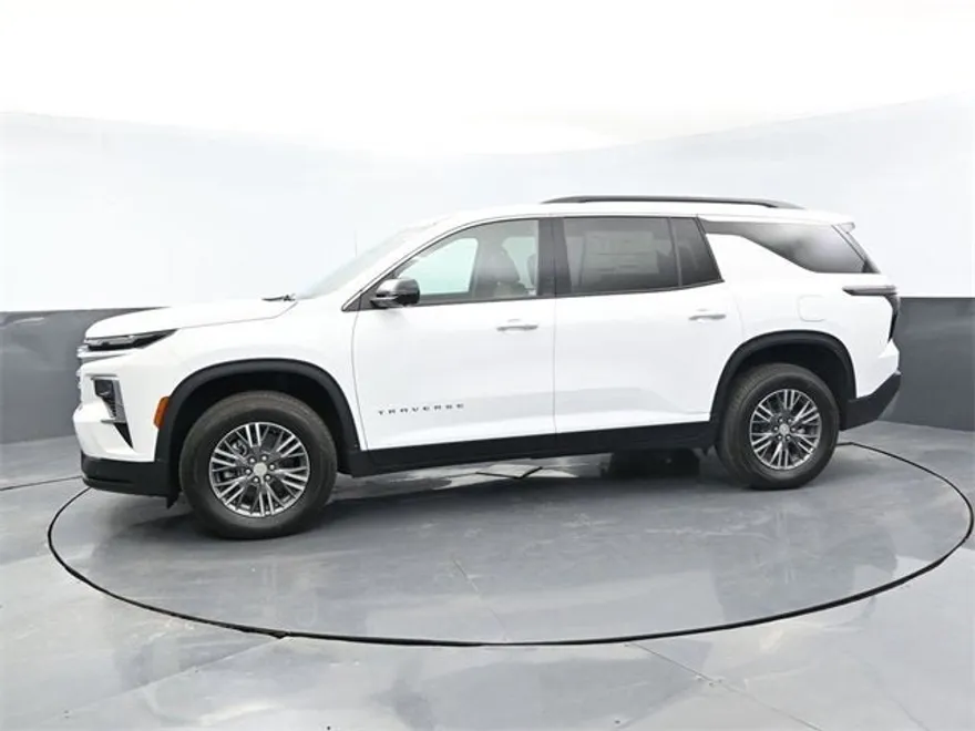 2026 Chevrolet Traverse photo 1