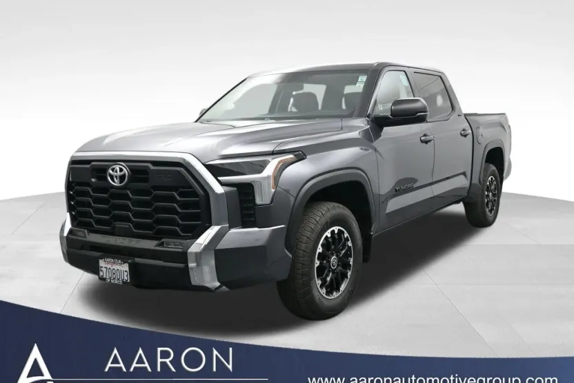 2023 Toyota Tundra SR5 CrewMax photo 1