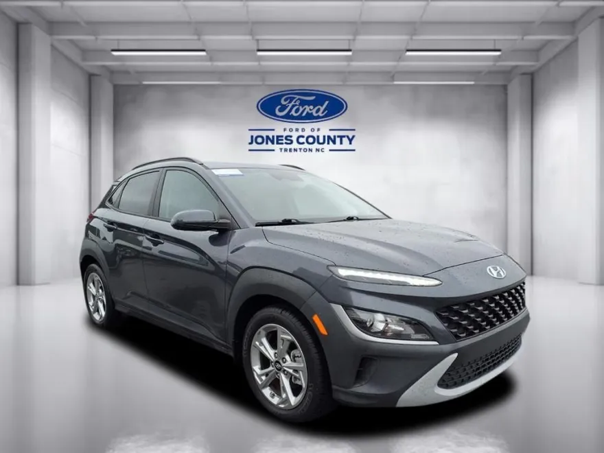 2022 Hyundai Kona SEL photo 1