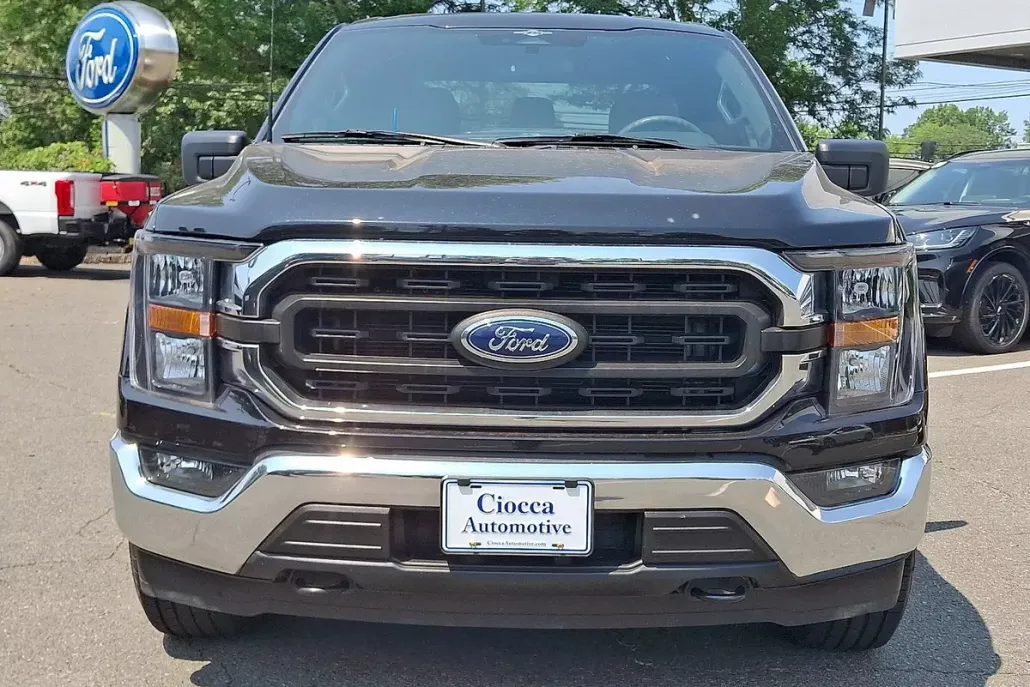 2023 Ford F-150 XLT photo 1