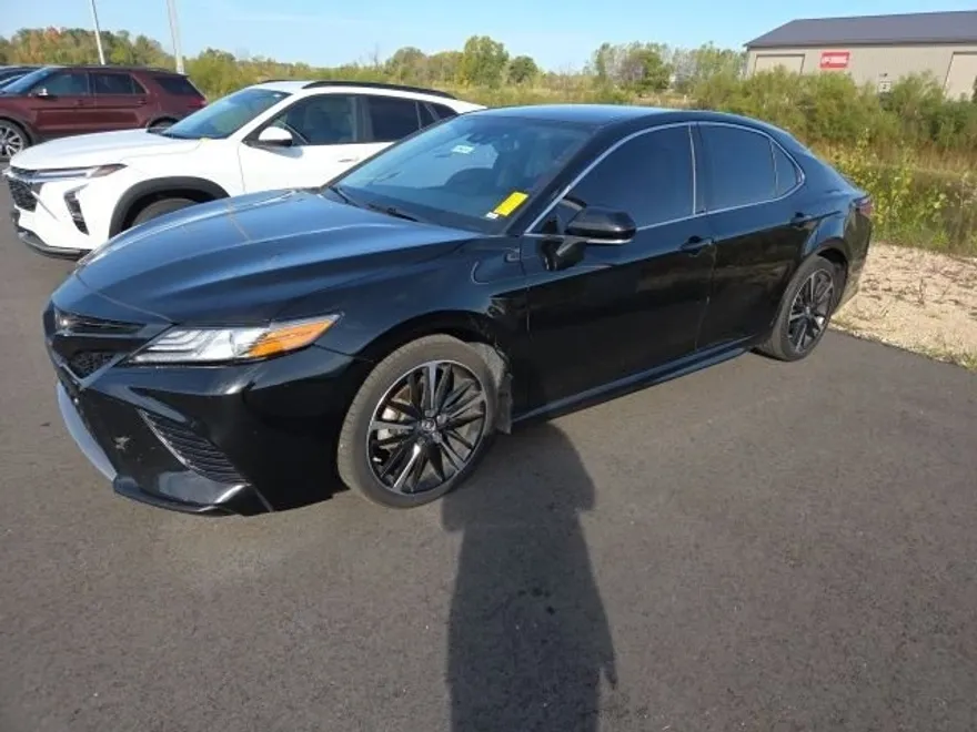 2019 Toyota Camry XSE photo 1