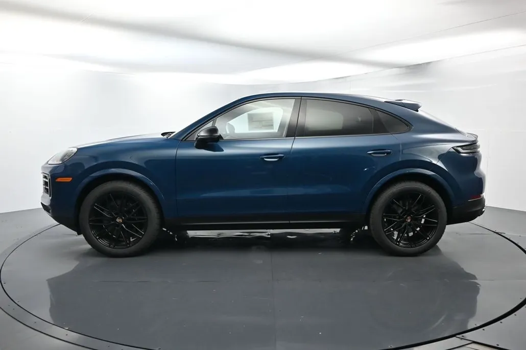 2026 Porsche Cayenne Coupe photo 1