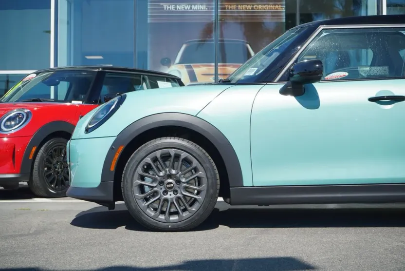 2026 Mini Cooper 4 Door Hardtop Signature photo 1