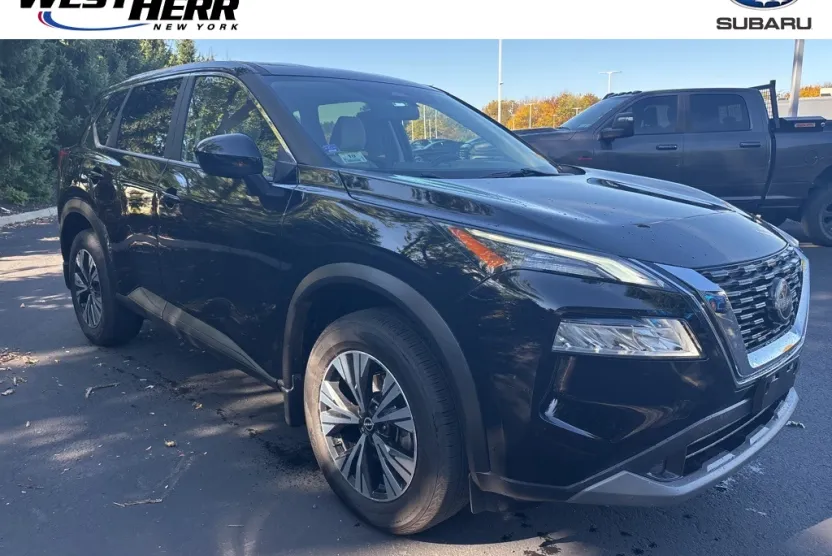 2023 Nissan Rogue SV photo 1