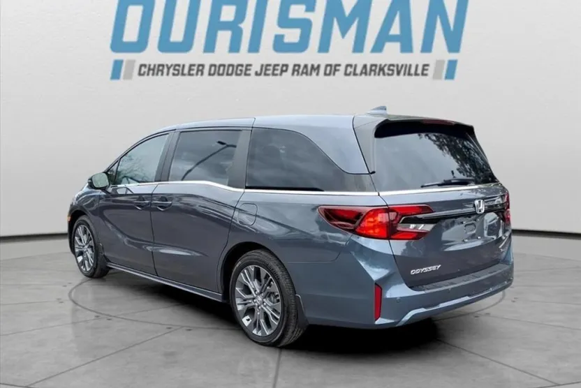 2025 Honda Odyssey Touring photo 1