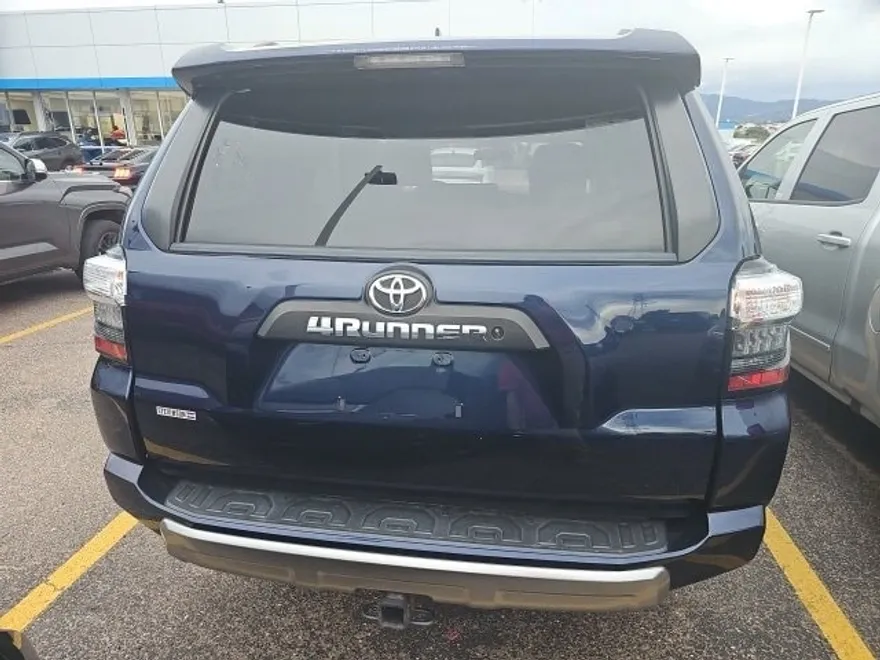 2019 Toyota 4Runner SR5 photo 1