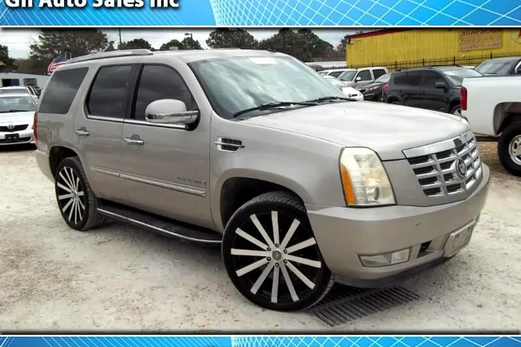 2007 Cadillac Escalade Luxury photo 1