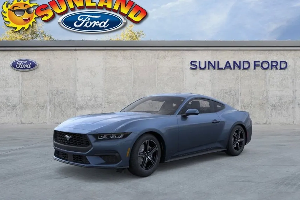 2025 Ford Mustang photo 1