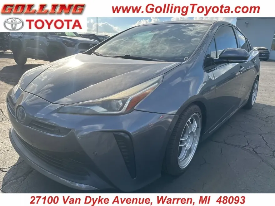 2019 Toyota Prius XLE photo 1